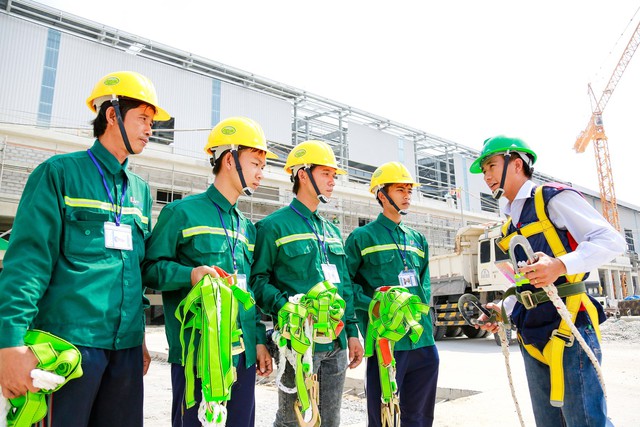 An Toàn Lao Động Là Quan Trọng Nhất - Vật liệu xây dựng 159